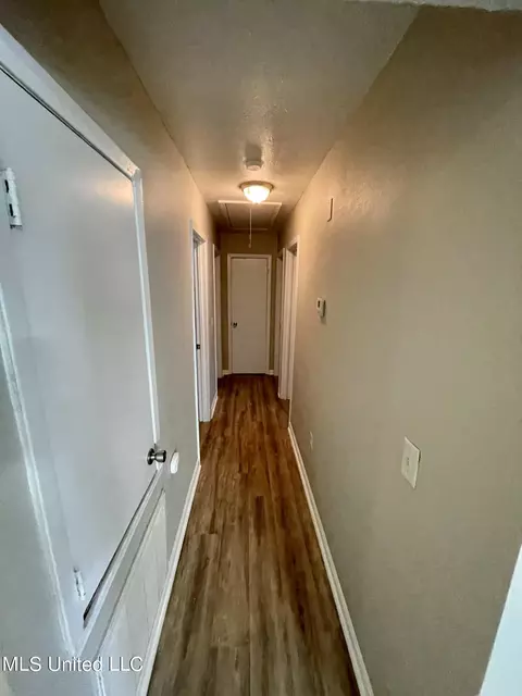 2118 Thousand Oaks Dr, Jackson, MS 39212 photo 19