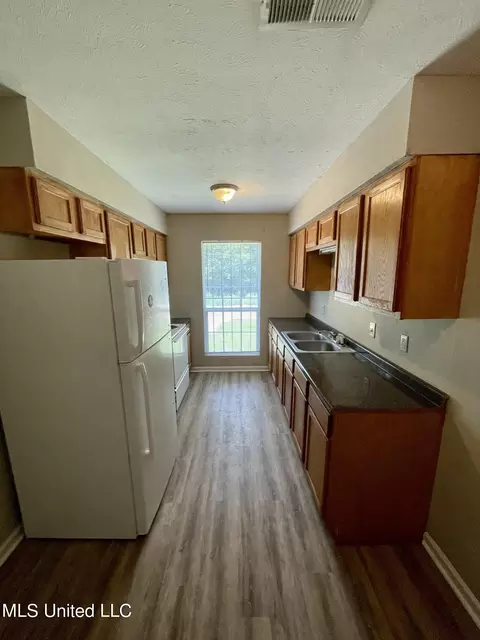 2118 Thousand Oaks Dr, Jackson, MS 39212 photo 17
