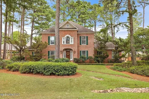 412 Dogwood Pl, Flowood, MS 39232