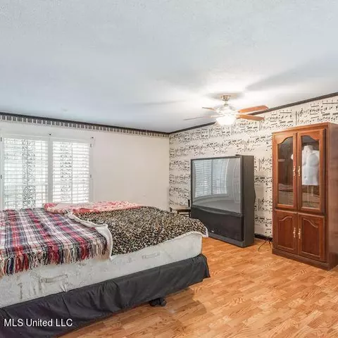 Bedroom - 1595 Malone Rd, Nesbit, MS 38651 photo 2 of 6