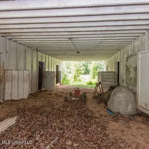 Exterior - 1595 Malone Rd, Nesbit, MS 38651 photo 3 of 36