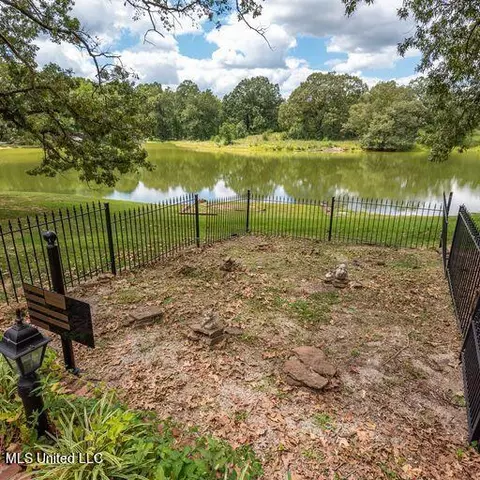 Exterior - 1595 Malone Rd, Nesbit, MS 38651 photo 4 of 36
