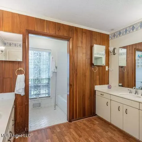 Bath - 1595 Malone Rd, Nesbit, MS 38651 photo 5 of 5