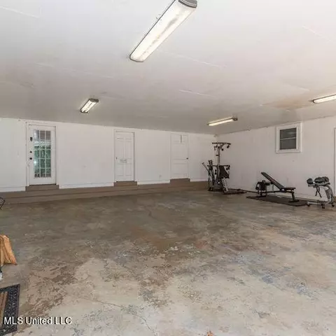 Exterior - 1595 Malone Rd, Nesbit, MS 38651 photo 2 of 36
