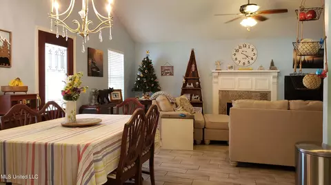 320 Audubon Cir, Brandon, MS 39047 photo 9