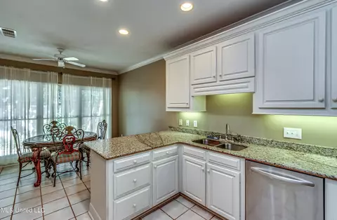 95 Autumn Hill Drive Dr, Jackson, MS 39211 photo 13