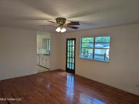5378 Jamaica Drive Dr, Jackson, MS 39211 photo 3
