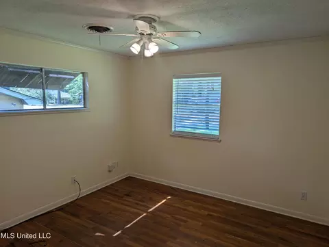 5378 Jamaica Drive Dr, Jackson, MS 39211 photo 5