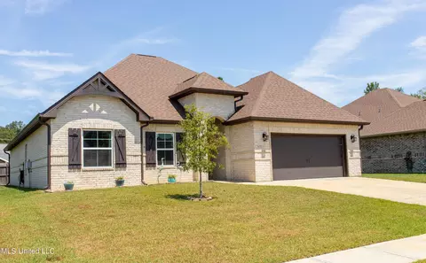 3070 Rue Acadian Gdns, Biloxi, MS 39532