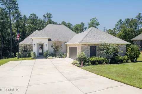 7520 Sweet Wine Ct, Pass Christian, MS 39571