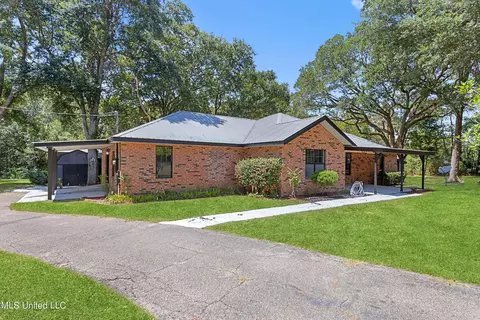 15401 Hudson Krohn Rd, Biloxi, MS 39532