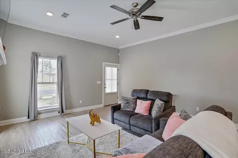 828 Long Leaf Cir, Brandon, MS 39042 photo 6