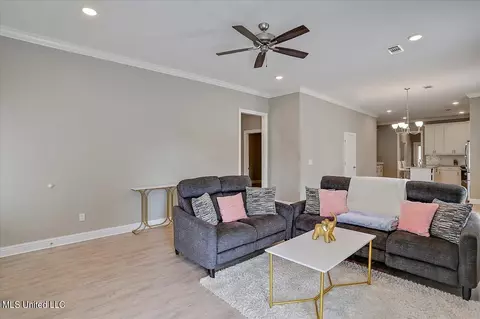 828 Long Leaf Cir, Brandon, MS 39042 photo 7