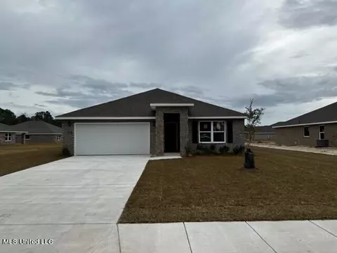 1053 Enclave Cir, Long Beach, MS 39560