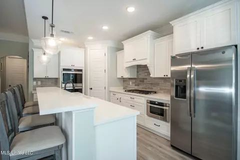6225 Cypress Ln, Biloxi, MS 39532 photo 7