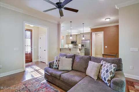 632 Lexington Dr, Florence, MS 39073 photo 8