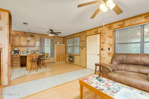 170 Deer Ln, Lucedale, MS 39452 photo 8