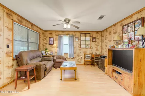 170 Deer Ln, Lucedale, MS 39452 photo 5
