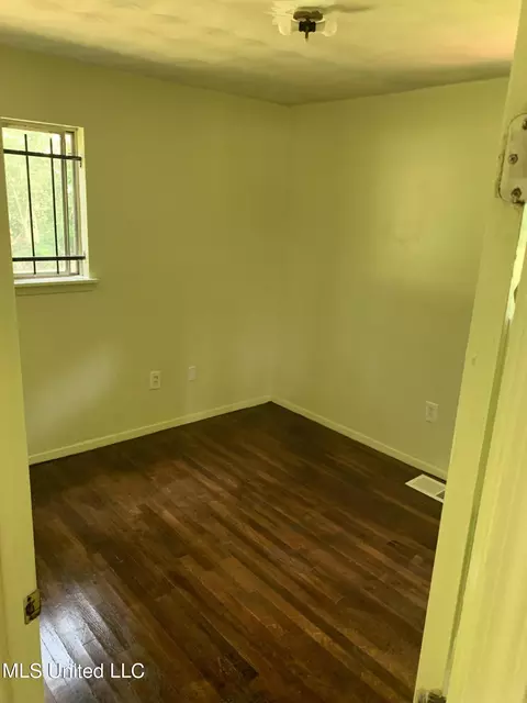 434 Eminence, Jackson, MS 39213 photo 3