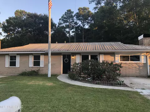 15713 Waycross Dr, Biloxi, MS 39532
