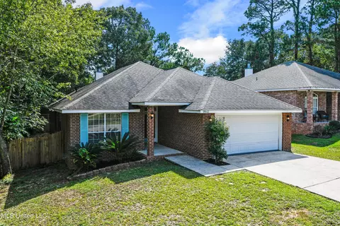 99112 Koloa St, Diamondhead, MS 39525