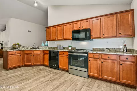 99112 Koloa St, Diamondhead, MS 39525 photo 6