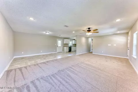 3805 Coventry Dr, Moss Point, MS 39562 photo 10