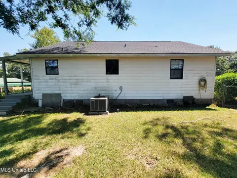 182 Collins Rd # B, Lucedale, MS 39452 photo 5