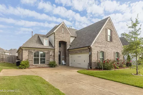 13474 Berkstone Loop, Olive Branch, MS 38654