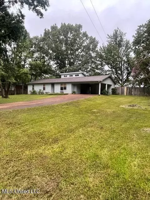 7781 Sylvan Ln, Olive Branch, MS 38654