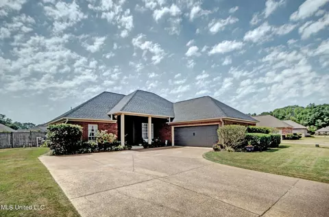 4274 Summerton Dr, Byram, MS 39272