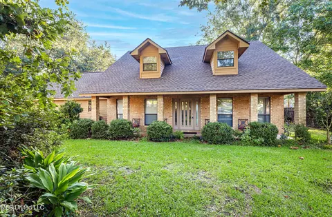 2116 Temple Rd, Gautier, MS 39553