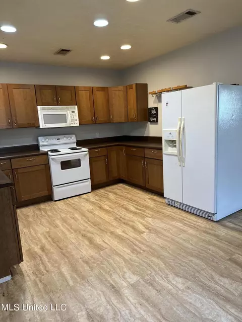744 Manila St, Lucedale, MS 39452 photo 9