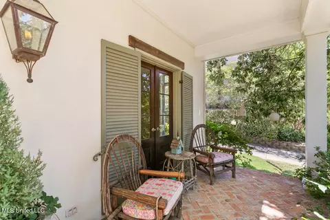 2016 S Petit Bois St, Jackson, MS 39211 photo 4