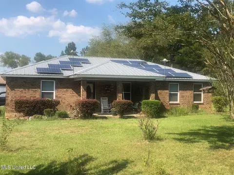 138 Meca Dr, Lucedale, MS 39452