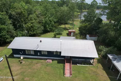 16624 W Lake Dr, Vancleave, MS 39565