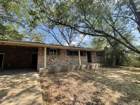 1572 W Mcdowell Rd, Jackson, MS 39204