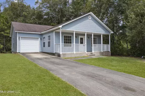 11553 Acorn Dr, Gulfport, MS 39503