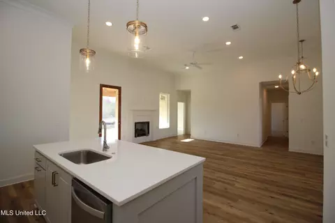 Living - 108 Waverly Dr, Florence, MS 39073 photo 1 of 1