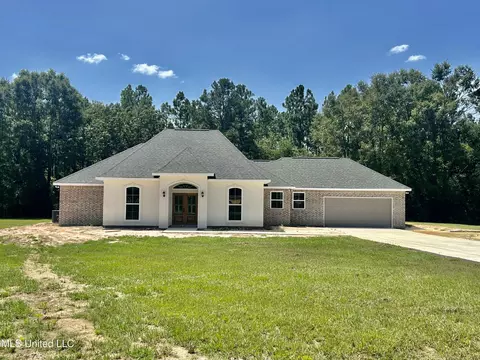 7 Bass Cv, Perkinston, MS 39573