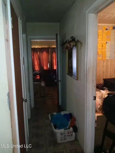 723 Glenmont Dr, Jackson, MS 39209 photo 4