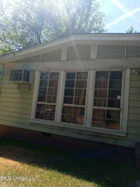723 Glenmont Dr, Jackson, MS 39209 photo 2