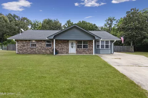 108 Burton Ct, Ocean Springs, MS 39564