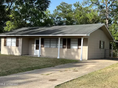 204 Greenwood Ave, Long Beach, MS 39560