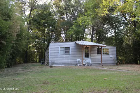 6706 Paul Gallows Rd, Utica, MS 39175