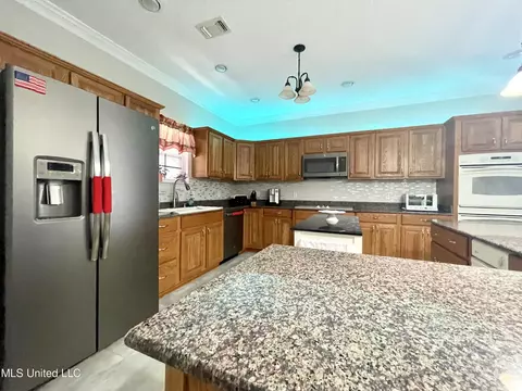 347 Fairview Dr, Biloxi, MS 39531 photo 24