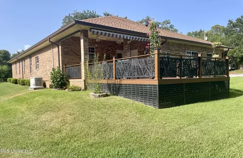 347 Fairview Dr, Biloxi, MS 39531 photo 6