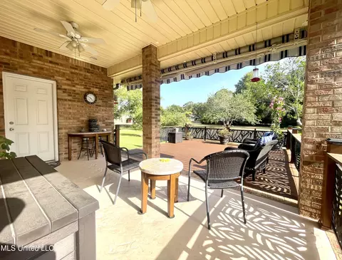 347 Fairview Dr, Biloxi, MS 39531 photo 11