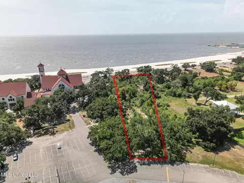 626 E Beach Blvd, Long Beach, MS 39560 photo 1