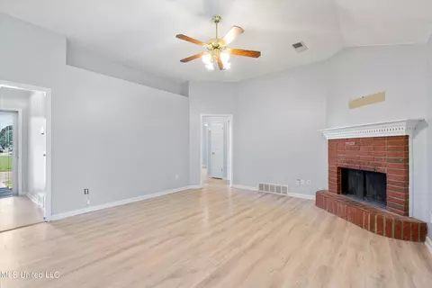 9654 E Sandidge Rd, Olive Branch, MS 38654 photo 5